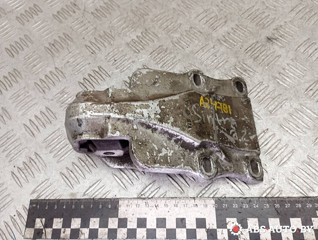 подушка крепления двигателя Opel Sintra 1 поколение 1998, 2.2 л., бензин, 090597A, 10274661 - фото №1