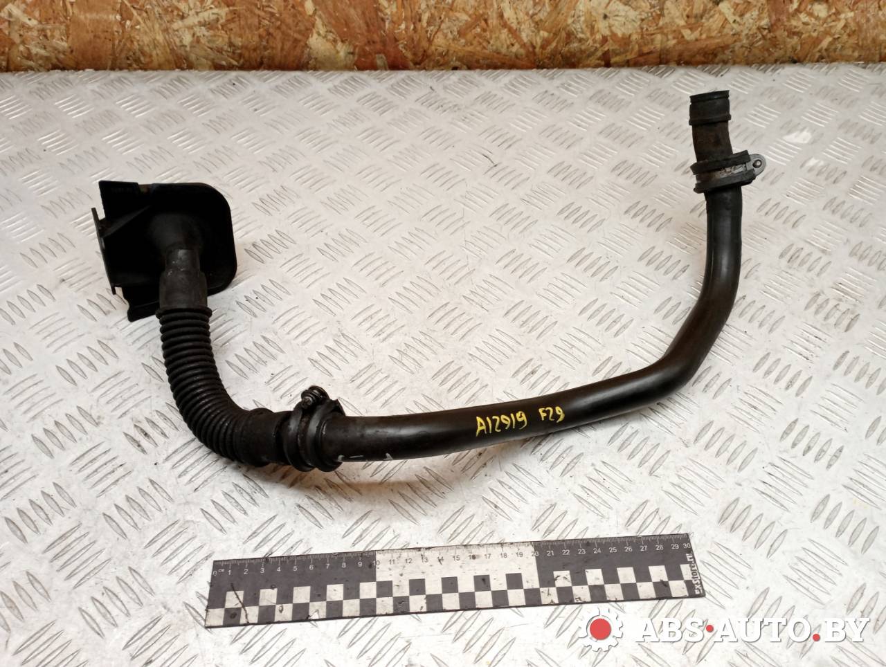 маслозаливная горловина Mercedes-Benz Vito W639 2010, 2.2 л., дизель, МКПП, A6460160229, 6460160229, A6460160429 - фото №1