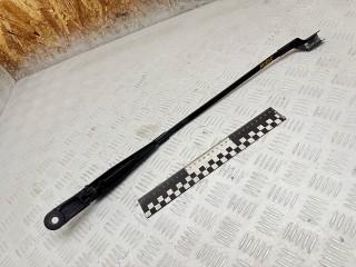 щеткодержатель (поводок стеклоочистителя, дворник) Peugeot 3008 1 поколение 2012, 1.6 л., 9HR (DV6C), дизель, робот, 9683098980, 3392125759R