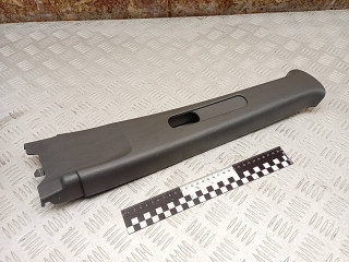 обшивка стойки центральной правой Toyota RAV4 2 поколение (XA20) 2003, 2.0 л., 1CD-FTV, дизель, МКПП, внедорожник 5 дв., 6241142030