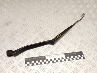 щеткодержатель (поводок стеклоочистителя, дворник) Toyota RAV4 2 поколение (XA20) 2003, 2.0 л., 1CD-FTV, дизель, МКПП, внедорожник 5 дв., LD1490