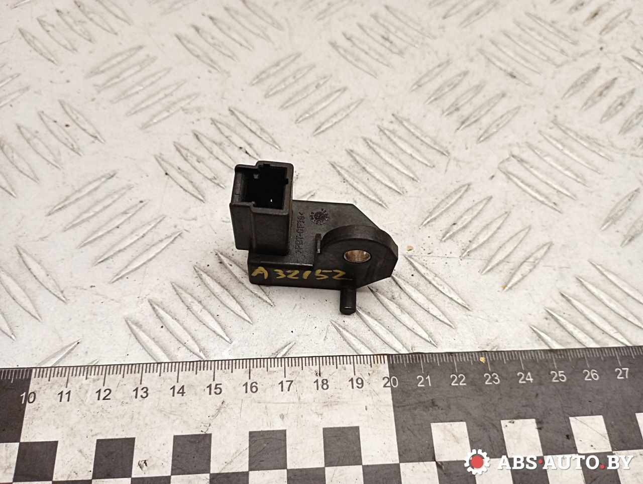 датчик удара Peugeot 407 1 поколение 2006, 2.0 л., RFN (EW10J4), бензин, универсал, 9636982680, 550903000 - фото №1