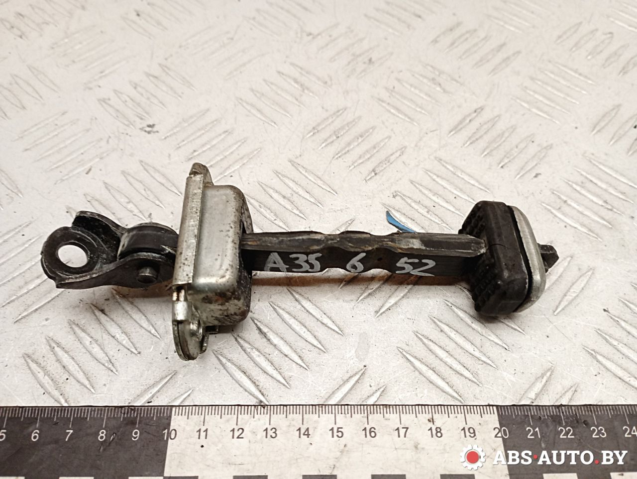 ограничитель открывания двери Honda Civic 8 поколение 2008, 2.2 л., N22A2, дизель, МКПП, хетчбэк 5 дв., правый руль, 72340SMGE01 - фото №1