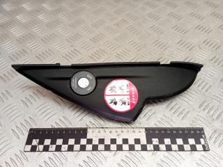 накладка на торпедо (консоль) Kia Sorento 2 поколение 2010, 2.2 л., дизель, МКПП, полный привод, правый руль, 847652P110