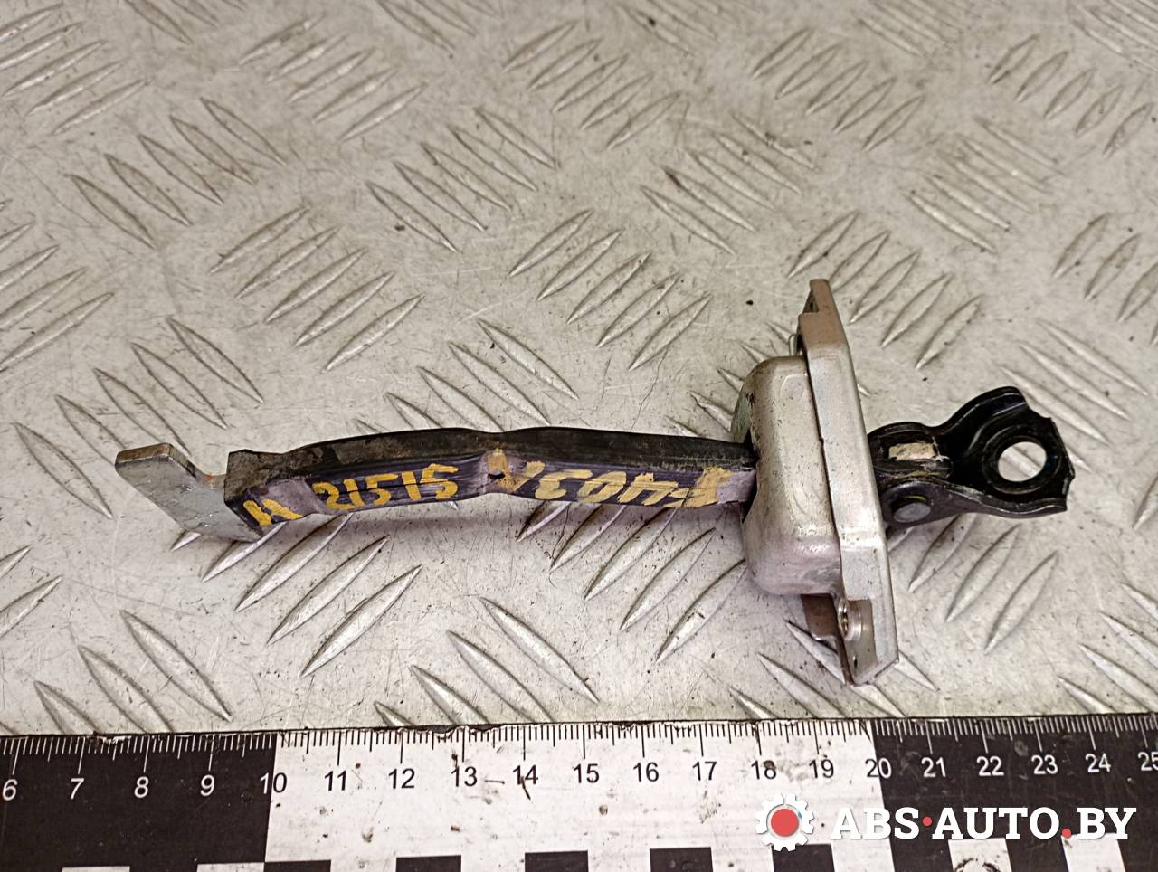 ограничитель открывания двери задней Toyota RAV4 3 поколение (XA30) 2008, 2.2 л., D-4D, 2AD-FTV, дизель, МКПП, внедорожник 5 дв. - фото №1