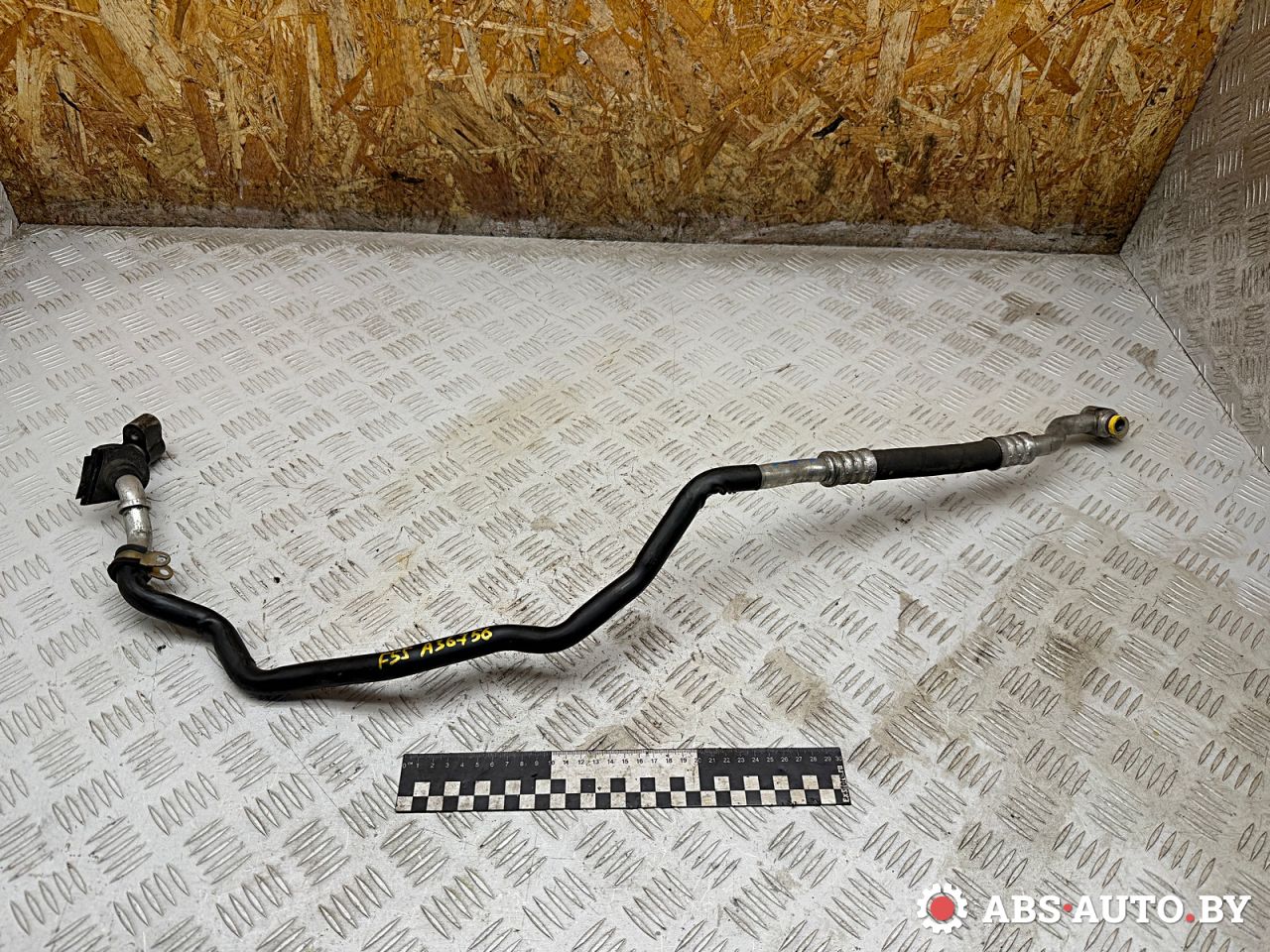 трубка кондиционера Volkswagen Touareg 1 поколение 2006, 2.5 л., BAC, дизель, МКПП, внедорожник 5 дв., 7L0820743M - фото №1