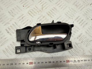 ручка внутренняя передняя левая Peugeot 407 1 поколение 2007, 1.6 л., 9HZ (DV6TED4), дизель, МКПП, седан, 96526178VD