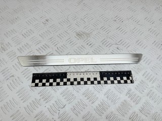 накладка на порог Opel Insignia 1 поколение (A) [рестайлинг] 2013, 2.0 л., A 20 DTE, дизель, МКПП, универсал, 13272117