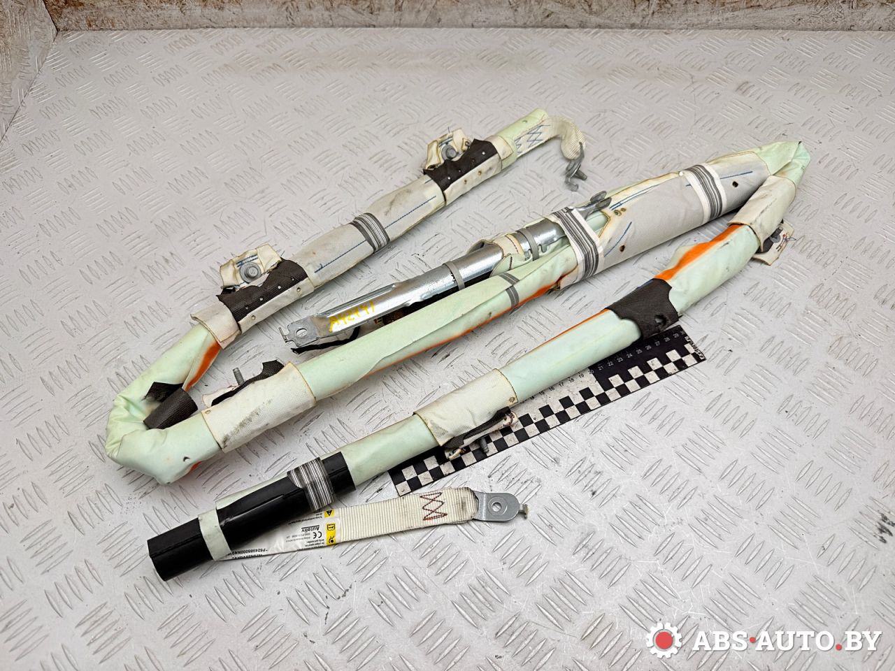 подушка безопасности боковая (шторка) Jeep Cherokee 5 поколение 2016, 2.0 л., EBT, дизель, АКПП, внедорожник 5 дв., 68100766AC, P68100766AC - фото №1