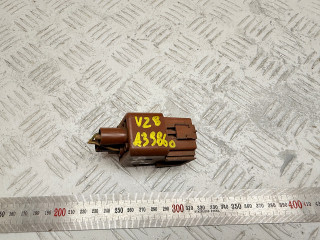 блок управления вентилятором (реле) Citroen C5 1 поколение [рестайлинг] 2006, 2.0 л., RFJ (EW10A), бензин, МКПП, хетчбэк 5 дв., 250030