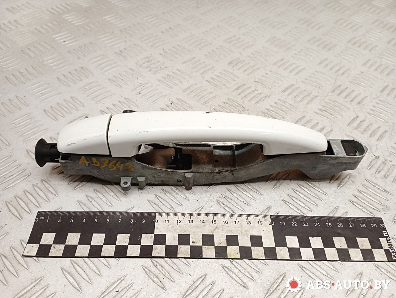 ручка наружная задняя правая Peugeot 308 T7 2010, 2.0 л., RHR (DW10BTED4), дизель, МКПП, универсал, 9680168580 - фото №1