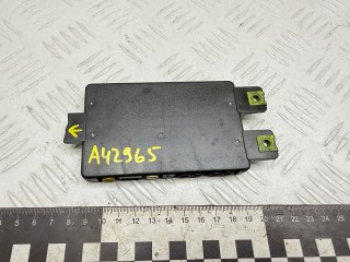 усилитель антенны Volkswagen Touareg 1 поколение 2006, 3.0 л., BKS, дизель, АКПП, внедорожник 5 дв., полный привод, 1T0035530