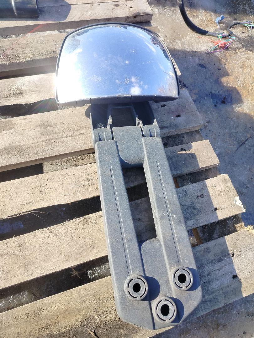 зеркало бордюрное Volvo FH 3 поколение 2014, 12.8 л., D13C500, дизель, АКПП, белый, правый руль, 84004927, 21311610, 201002002 - фото №1