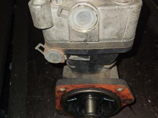 компрессор пневмоподвески Volvo FH 2 поколение 2002, LP4974, K000236, LP4985, 20429339, 1628593