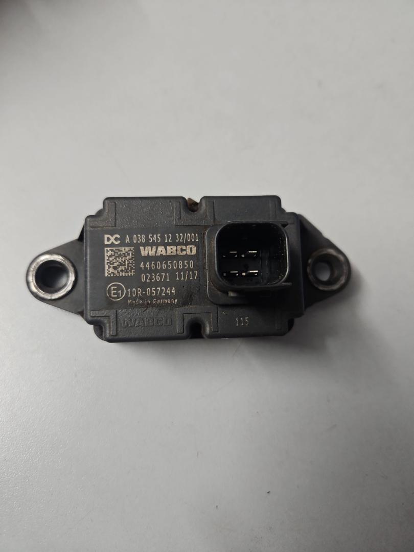 датчик курсовой устойчивости Mercedes-Benz Actros 4 поколение (MP4) 2017, om471.926, дизель, АКПП, зеленый, правый руль, A0385452832, A0385451232 - фото №1