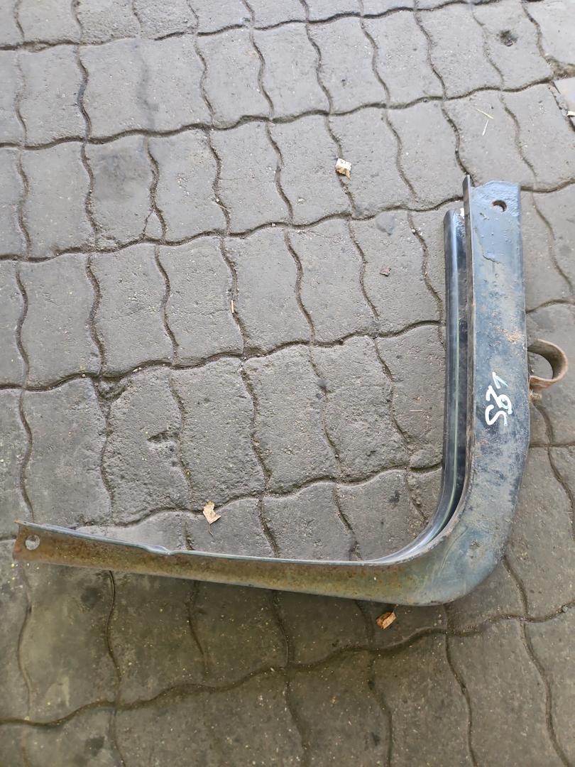 крепление бака топливного Scania R 3 поколение 2007, 11.7 л., DC 12.15, дизель, красный, грузовик, 1528907, 1358720 - фото №1