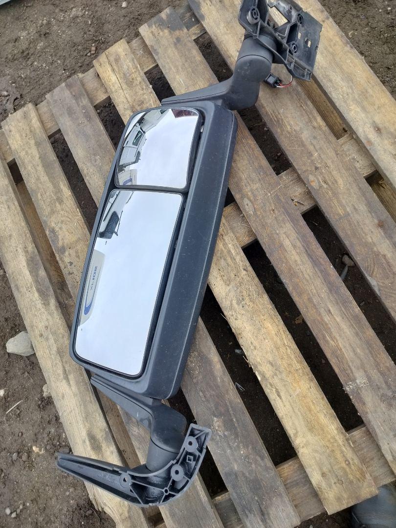 зеркало наружное правое MAN TGX 1 поколение 2018, 12.4 л., D 2676 LF 52, дизель, АКПП, белый, правый руль, 81637306758, 81637306562 - фото №1