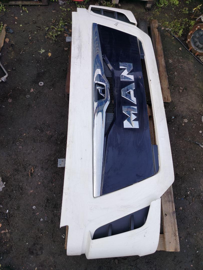 капот MAN TGX 1 поколение 2018, 12.4 л., D 2676 LF 51, дизель, АКПП, белый, правый руль, 81611100089, 81611100123, 81611100122, 81611100088, 81611106095, 81611106081, 81611506094, 81611506106, 81611506070, 81611500141, 81611506125 - фото №1