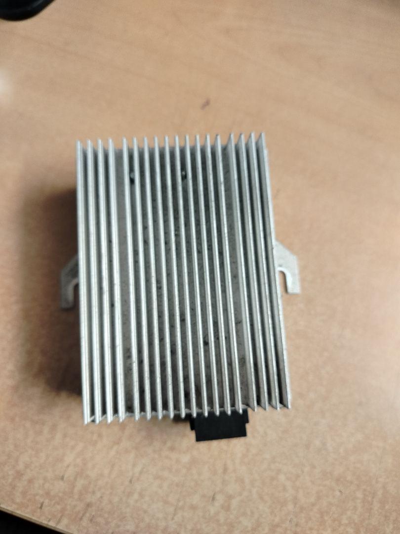 Преобразователь напряжения Volvo FH 3 поколение 2016, АКПП, белый, правый руль, 21255320, 0303089 - фото №1