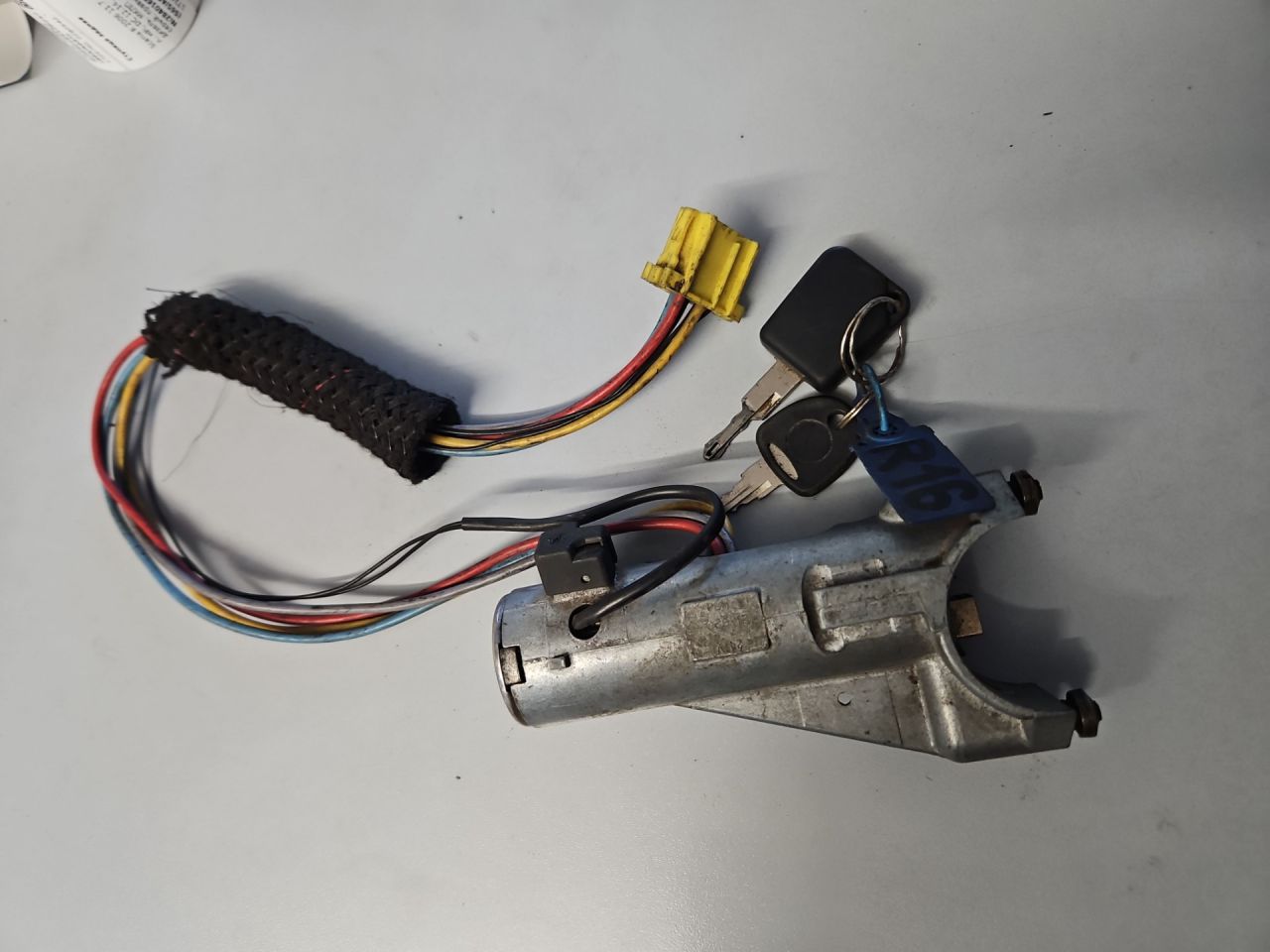 замок зажигания Renault Magnum 4 поколение 2005, 5010232097 - фото №1