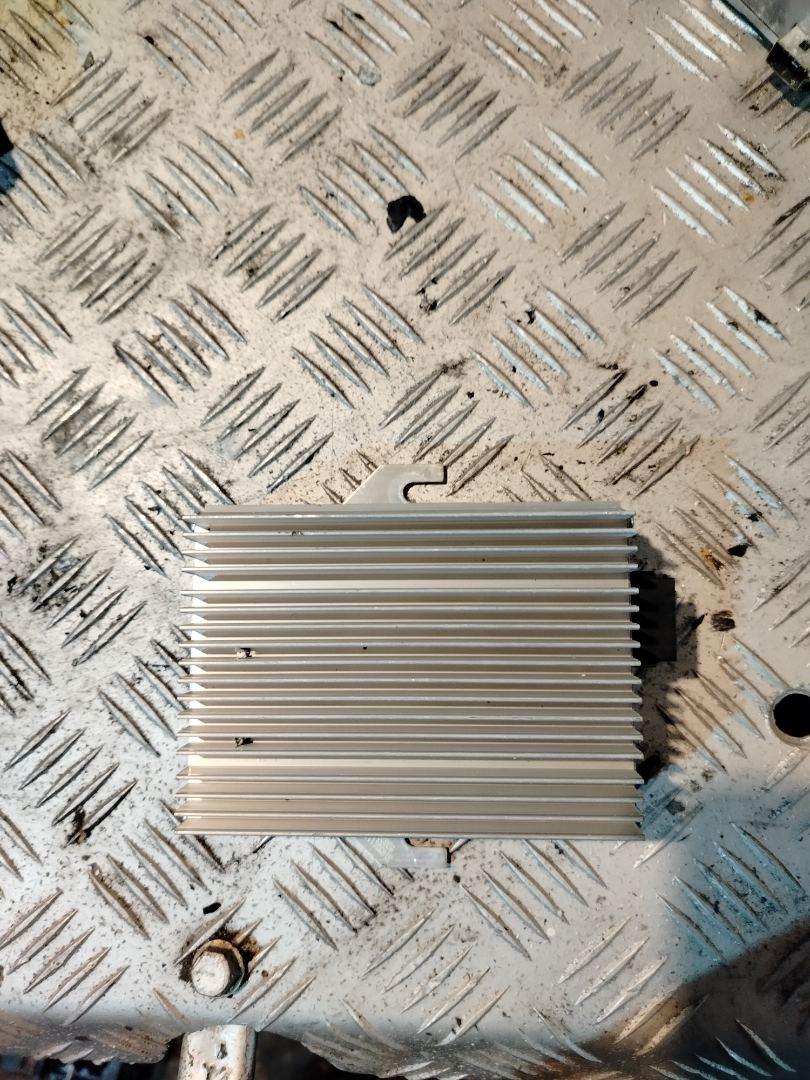 Преобразователь напряжения Volvo FH 3 поколение 2013, 12.8 л., D13C500, дизель, АКПП, серый, правый руль, 21255320, 0303089 - фото №1