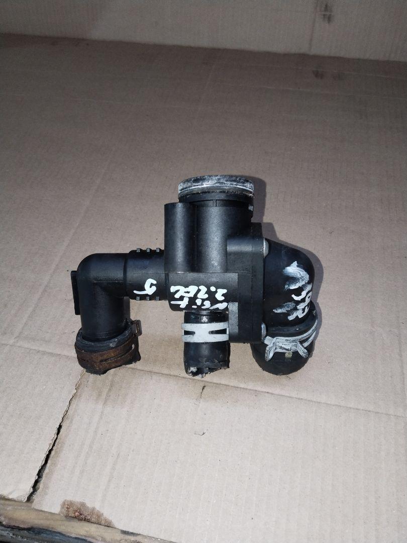 термостат Ford Transit 8 поколение 2014, 2.2 л., DRFB, дизель - фото №1