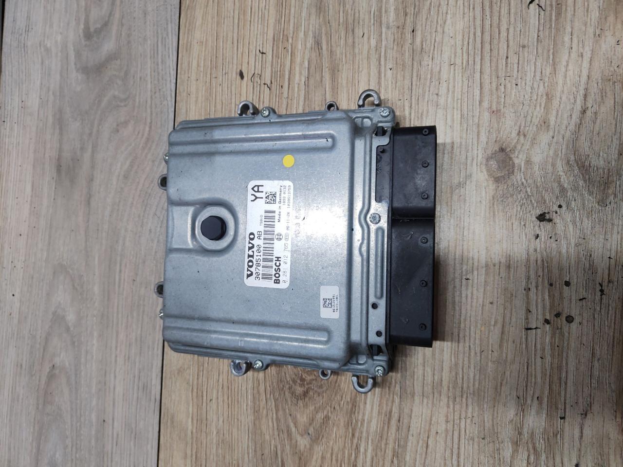 блок управления двигателем Volvo S80 2 поколение 2008, 2.4 л., D 5244 T4, дизель, 0281012765, 30785100AB - фото №1