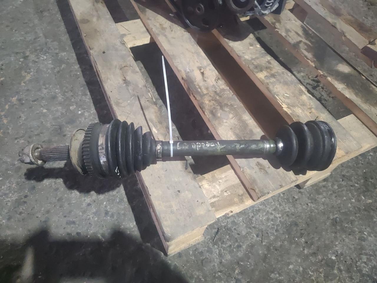 полуось передняя правая (приводной вал, ШРУС) Hyundai Santa Fe 1 поколение (SM) 2001, 2.0 л., D4EA, дизель - фото №1