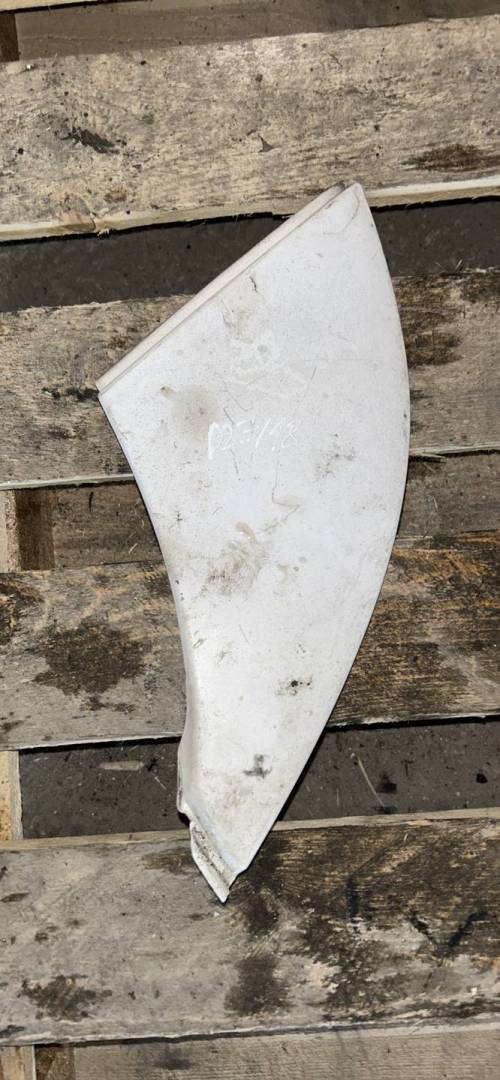 Накладка (ресничка) фары левая Peugeot Boxer 2 поколение 2006, 2.2 л., 4HV (P22DTE), дизель, МКПП - фото №1