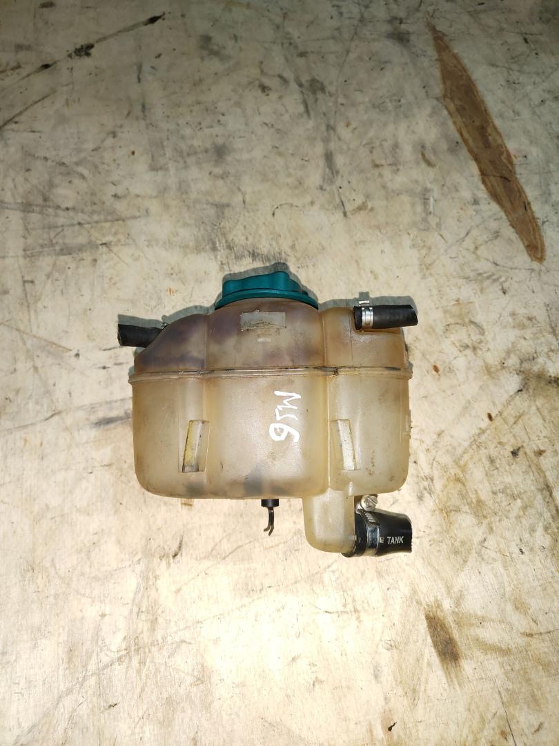 бачок расширительный Volvo XC90 1 поколение 2003, 2.9 л., бензин, АКПП - фото №1