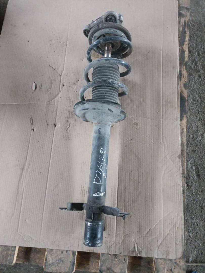 стойка передняя левая Peugeot Boxer 2 поколение 2006, 2.2 л., 4HU (P22DTE), дизель, МКПП - фото №1