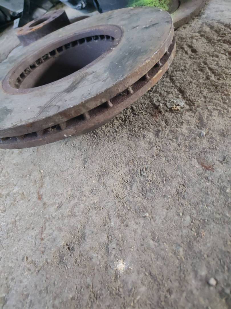 диск тормозной передний Renault Master 2 поколение 2003, 3.0 л., ZD3 202, дизель, МКПП - фото №1