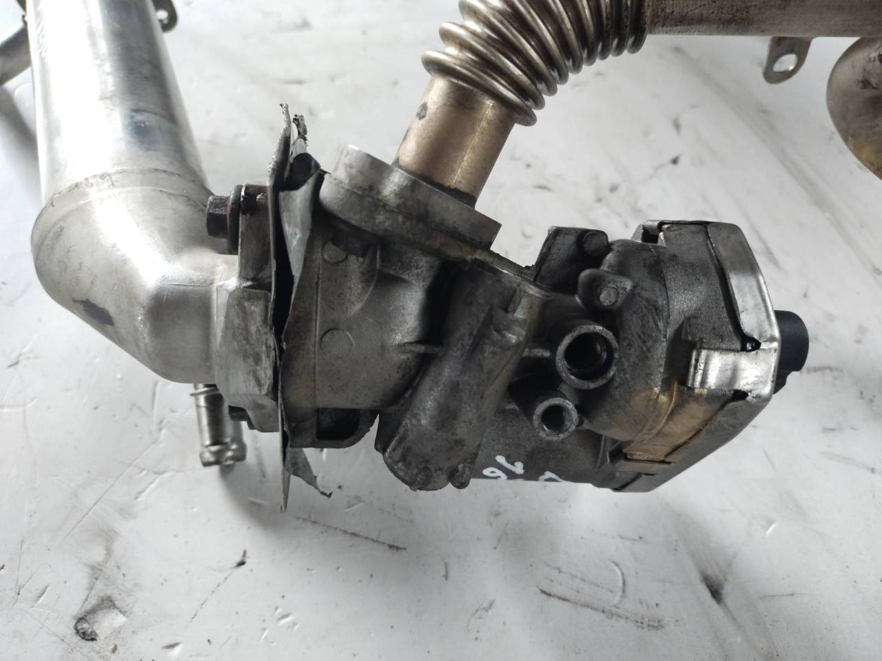 клапан EGR Peugeot Boxer 2 поколение 2006, 2.2 л., 4HU (P22DTE), дизель, МКПП - фото №1