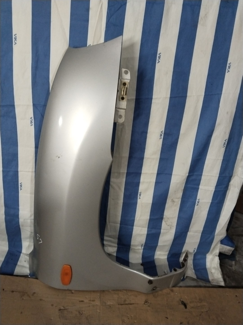 крыло переднее правое Hyundai Santa Fe 1 поколение (SM) 2001, 2.0 л., D4EA, дизель - фото №1