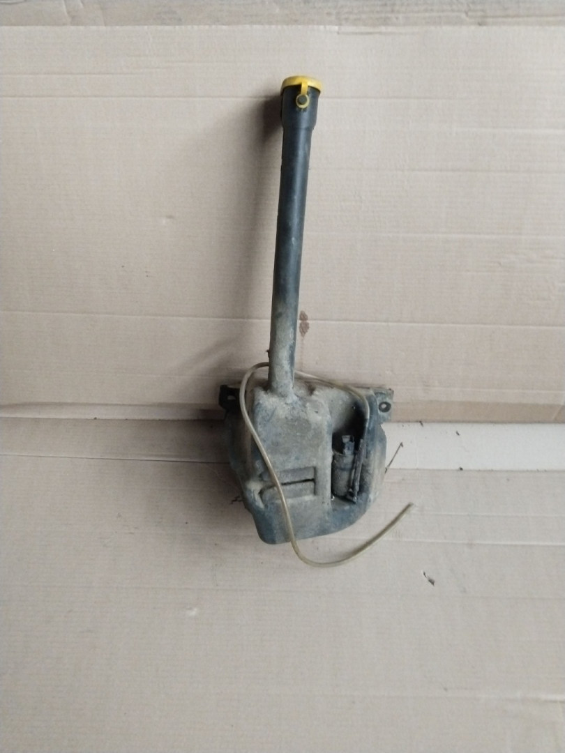 бачок омывателя Renault Master 2 поколение 1999, 2.2 л., G9T 722, дизель - фото №1