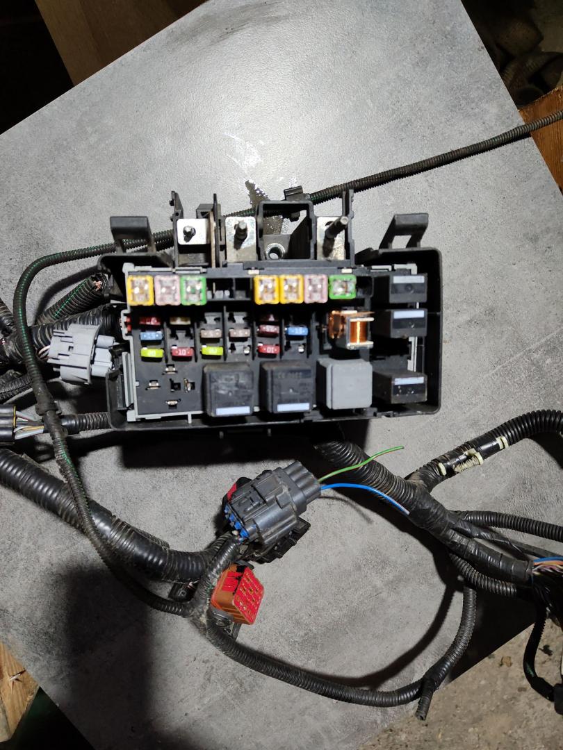 блок предохранителей Ford Transit 8 поколение 2014, 2.2 л., дизель - фото №1