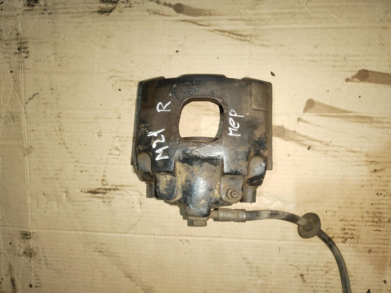 суппорт передний правый Mercedes-Benz M-Класс W163 1999 - фото №1