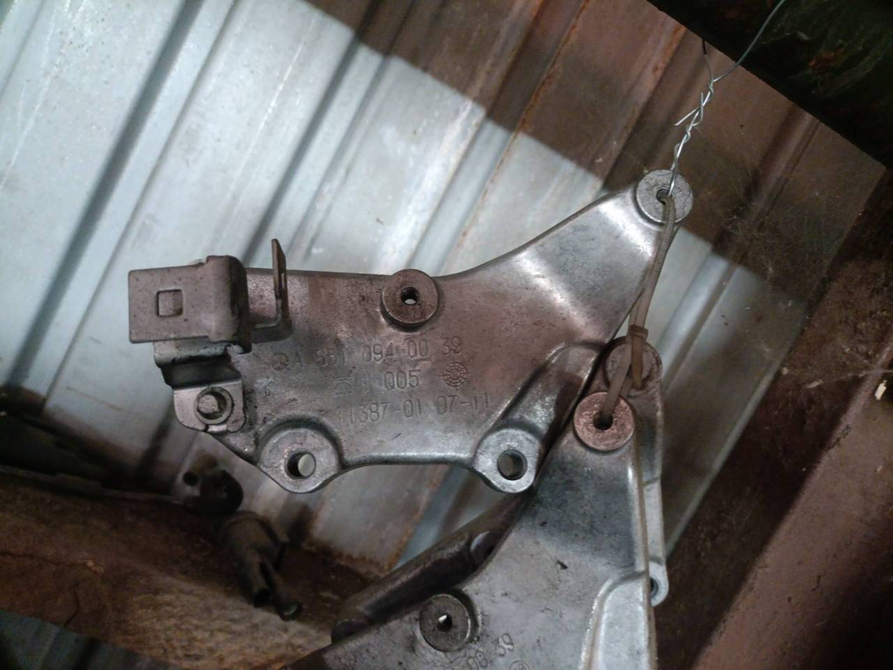 кронштейн двигателя Mercedes-Benz Vito W447 2017, 2.1 л., OM 651.950, дизель, МКПП, A6510940039 - фото №1