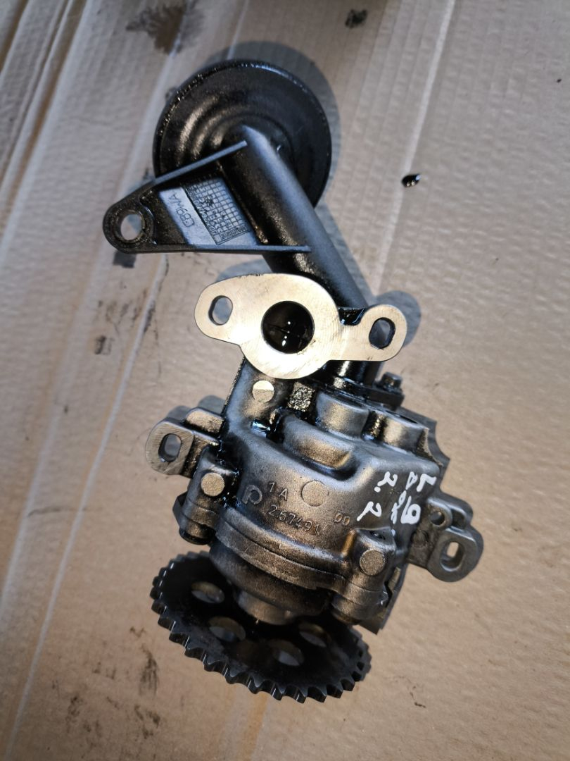 насос масляный Peugeot Boxer 2 поколение (1993 - 2001), 2.2 л., 4HU (P22DTE), дизель - фото №1