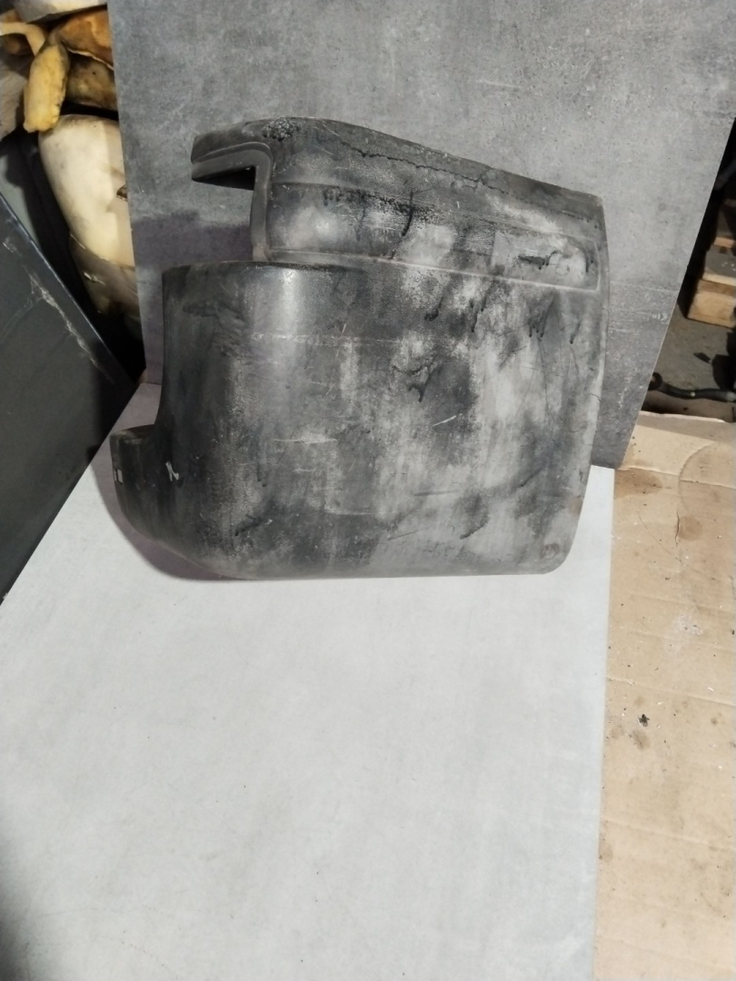 клык бампера задний правый Ford Transit 6 поколение 2004, 2.4 л., дизель, МКПП - фото №1