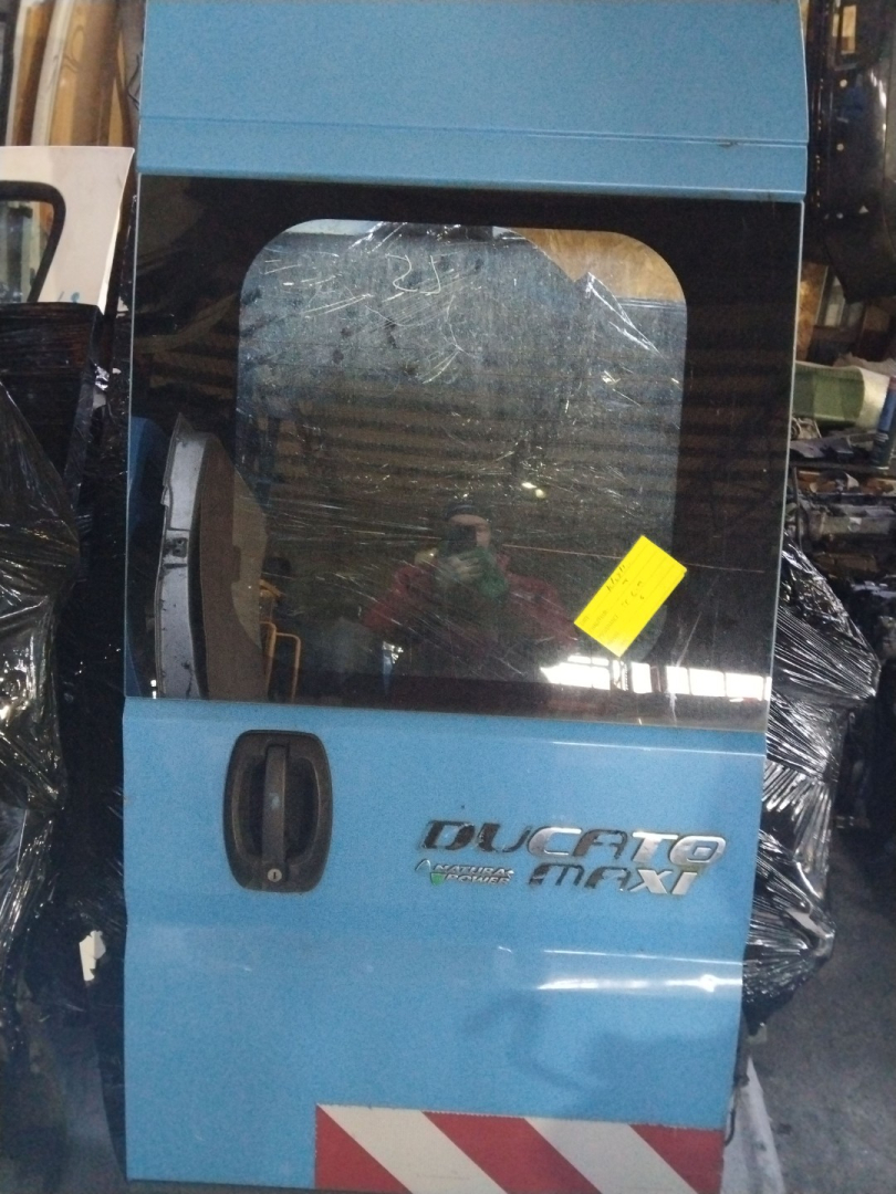 дверь задняя распашная правая Fiat Ducato 3 поколение 2010, 3.0 л., F1CE0441A, газ - фото №1