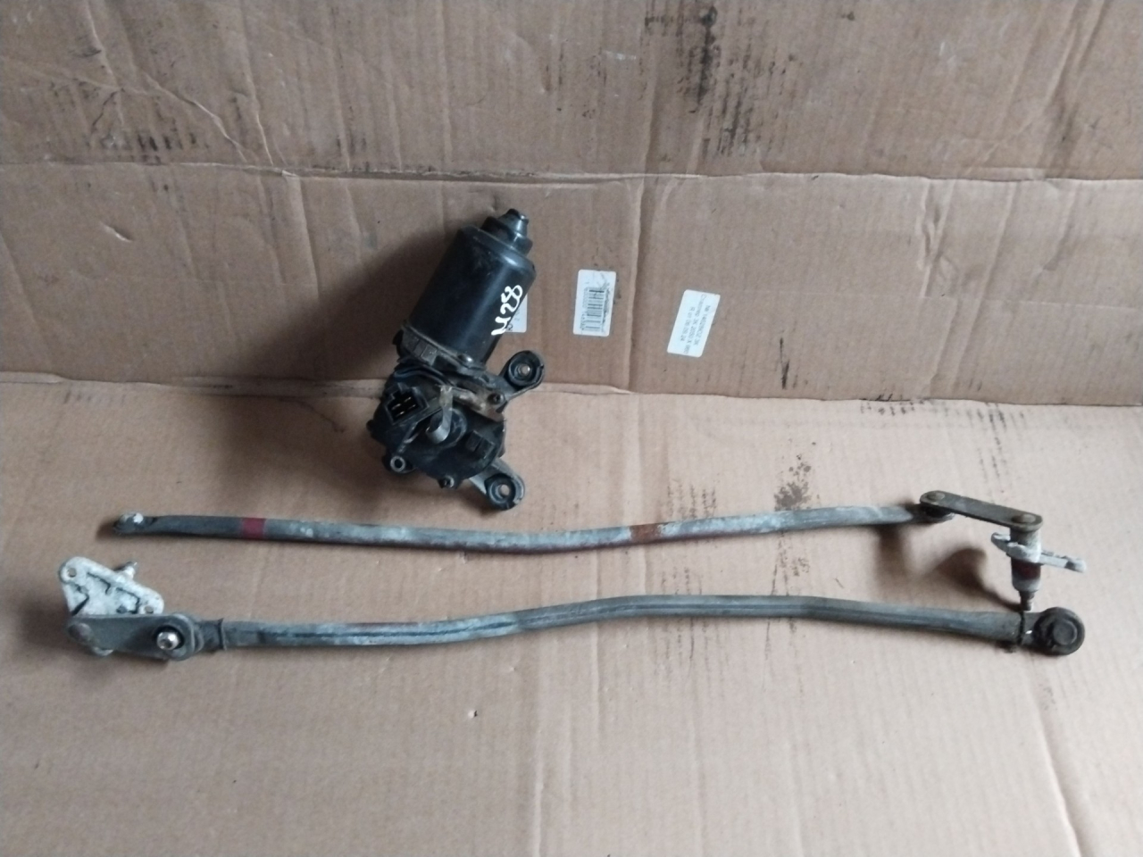 моторчик передних стеклоочистителей (дворников) Toyota Land Cruiser Prado 1 поколение J70 1992, 2.4 л., 2L-T, дизель - фото №1