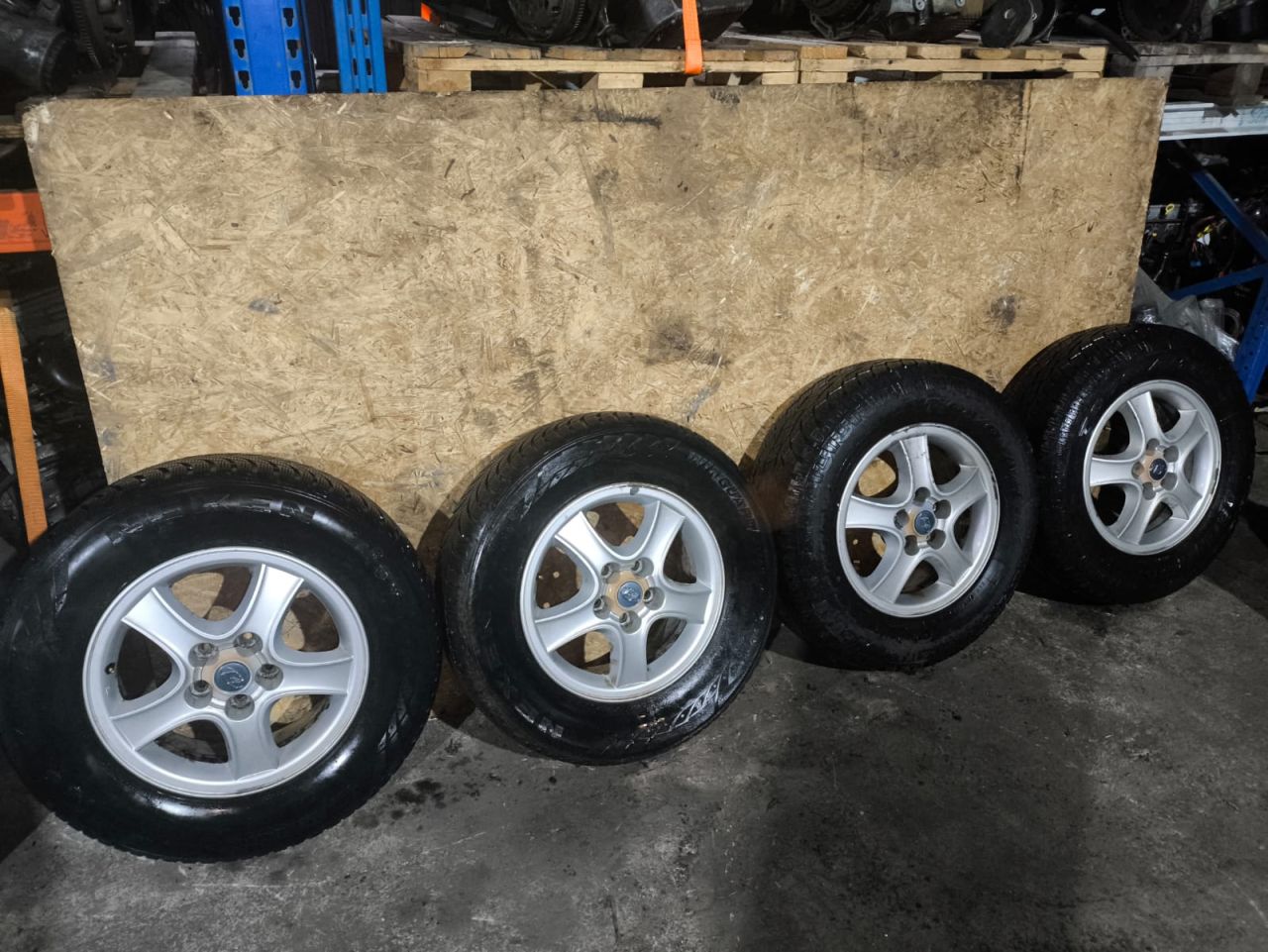 диск литой Nissan X-Trail T30 2001, 2.2 л., YD22D, дизель - фото №1