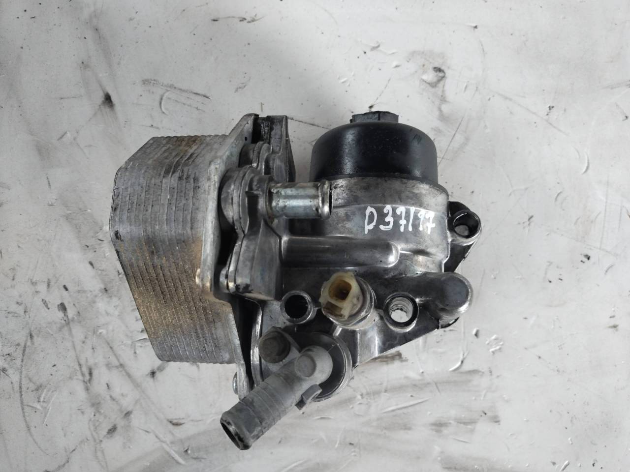 корпус масляного фильтра Peugeot Boxer 2 поколение 2006, 2.2 л., 4HU (P22DTE), дизель, МКПП - фото №1