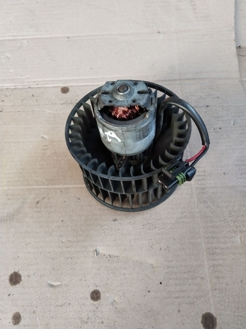 моторчик печки Renault Espace 3 поколение 1997, 2.2 л., G9T 710, дизель - фото №1
