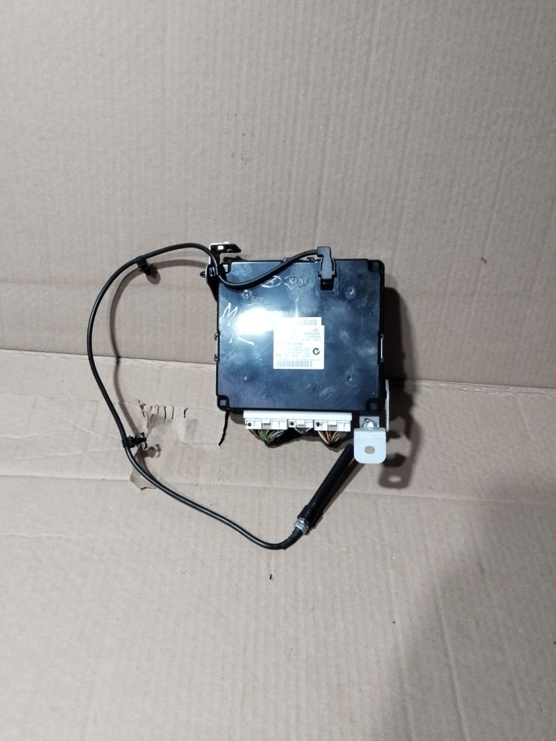 блок комфорта Hyundai i30 GD 2012, 1.6 л., D4FB, дизель, 97RI012406 - фото №1