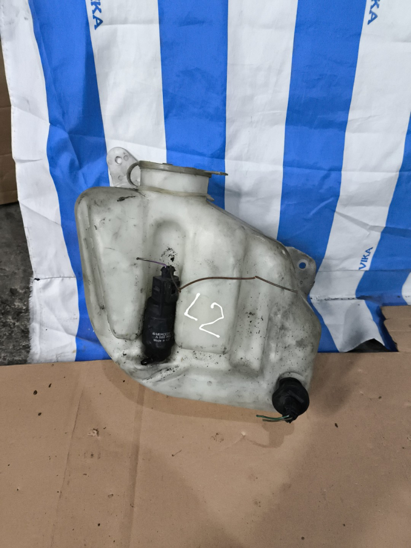 бачок омывателя Mercedes-Benz Vito W639 2007, 2.2 л., OM 646.982, дизель, АКПП - фото №1