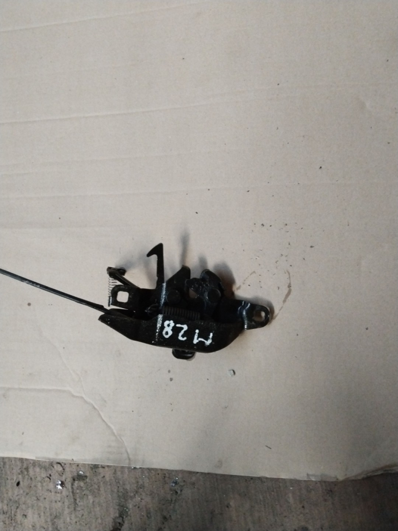 замок капота Toyota Land Cruiser Prado 1 поколение J70 1992, 2.4 л., 2L-T, дизель - фото №1