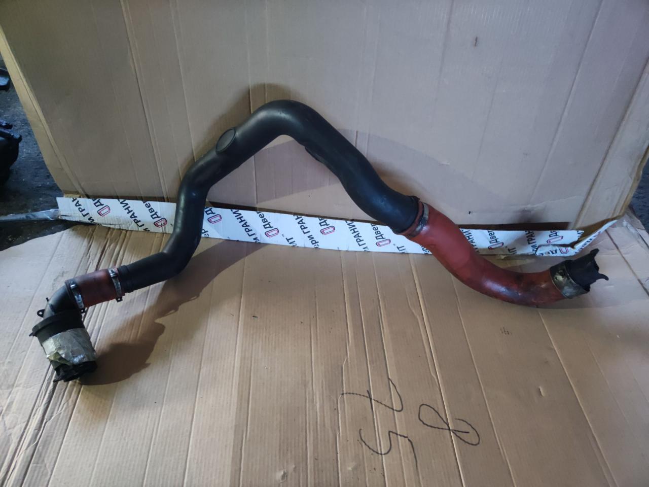 патрубок интеркулера Renault Master 3 поколение 2013, 2.3 л., M9T 678, дизель, МКПП, 8200730576B, 8200730589C - фото №1