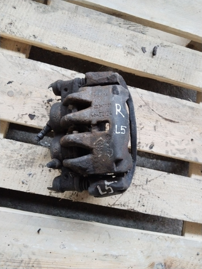 суппорт передний правый Fiat Ducato 3 поколение 2010, 3.0 л., F1CE0441A, газ - фото №1